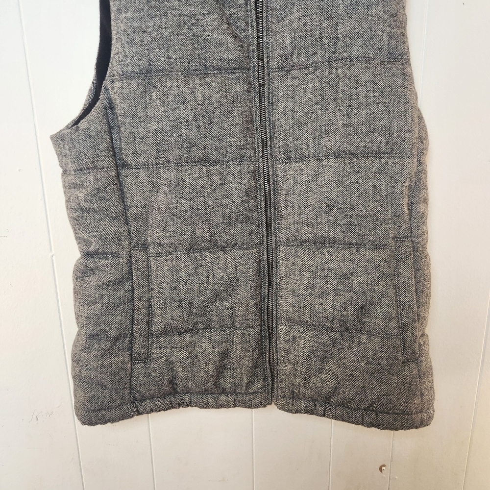 Old Navy Womens Gray Herringbone Full Zip Fleece Puffer Vest Wool Blend Sz Med - Picture 8 of 16